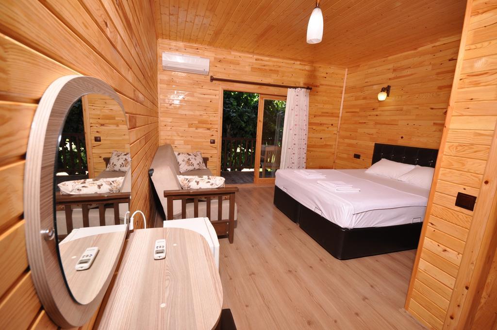 Cesur Pansiyon Hotel Cirali Exterior photo