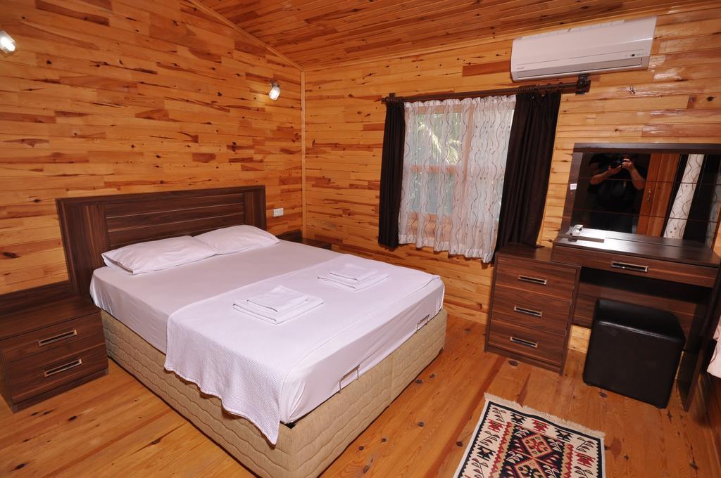 Cesur Pansiyon Hotel Cirali Exterior photo